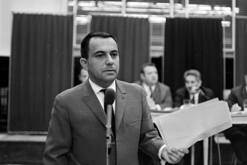 Vitray Tamás 1963-ban a Magyar Rádió stúdiójában.