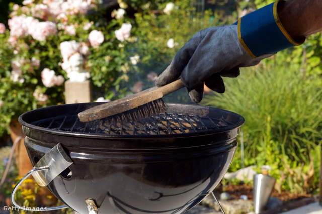 Ha a grill látványosan szennyezett, már csak egy mélytisztítás segíthet