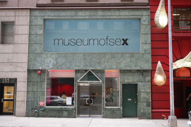 Az 5. sugárúton található Szexmúzeum előtere