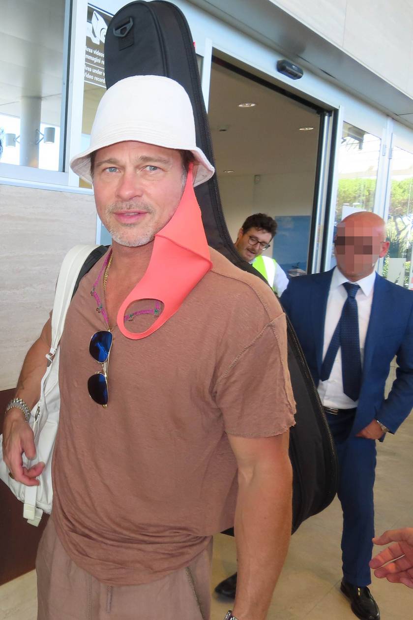 Brad Pittet július 11-én fotózták le a római reptérnél.