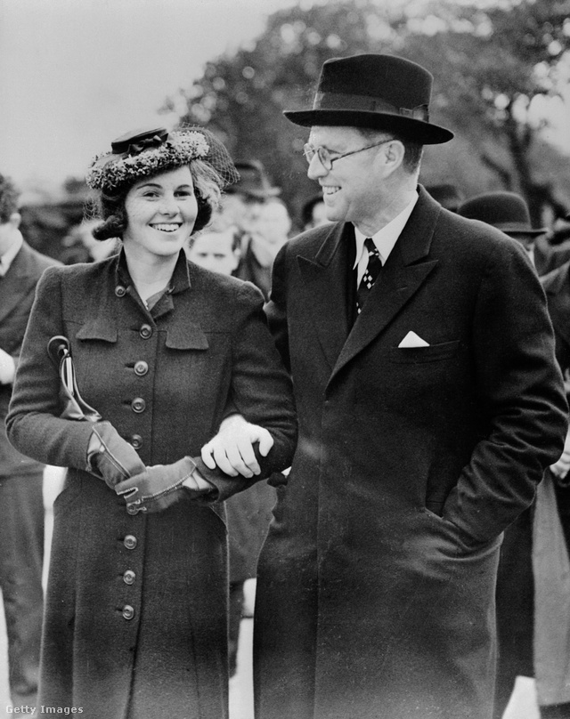 Rosemary édesapjával a londoni gyerekállatkert megnyitóján, 1938-ban