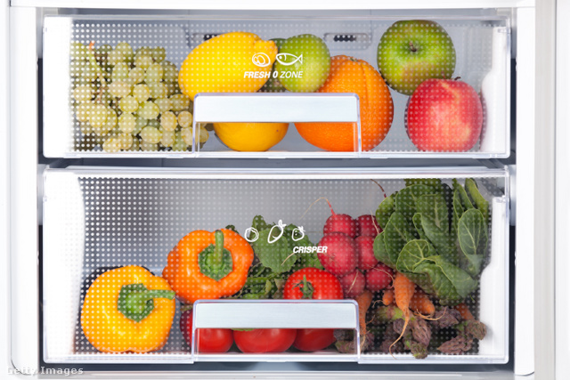 A zöldségeket és gyümölcsöket lehetőség szerint külön rekeszben tárold a hűtőben