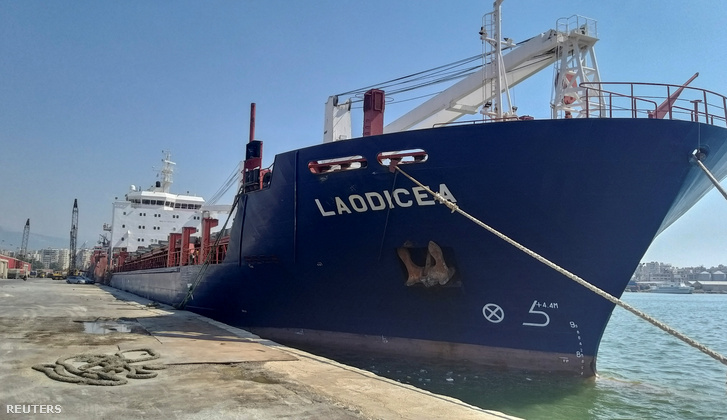 Laodicea hajó , a Tripoli kikötőben Libanon északi részén 2022. július 29-én