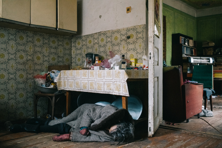 Ukrán civil holtteste Bucsában, 2022. áprilisában