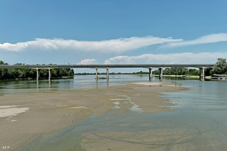 A Pó folyó alacsony vízállása 2022. július 5-én