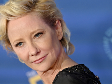 Anne Heche súlyos agysérülést szenvedett, a sajtósa szerint nem fog életben maradni