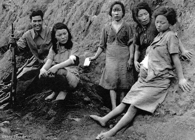 Koreai vigasznők a háborús fronton