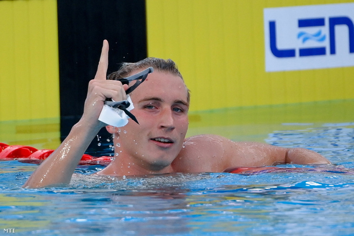 Márton Richárd a célban a férfi 200 méteres pillangóúszás elődöntőjében a római vizes Európa-bajnokságon a Stadio Del Nuotóban 2022. augusztus 15-én