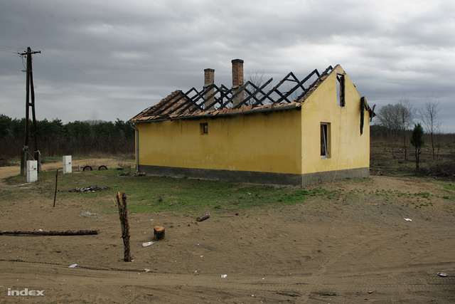 Kiégett ház Tatárszentgyörgyön
