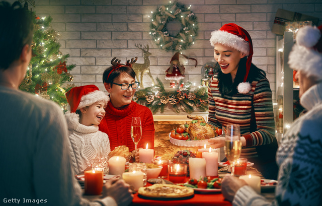Stresszes lehet válás utáni új kapcsolatunk bemutatása családunknak a karácsonyi ünnepek alatt, de jól is elsülhet
