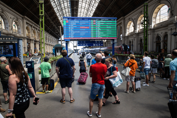 „Maffiaszerűen” szabott tenderek, életveszélyes fenyegetések, eltűnő milliárdok <br>– feltártuk a MÁV zárt világát