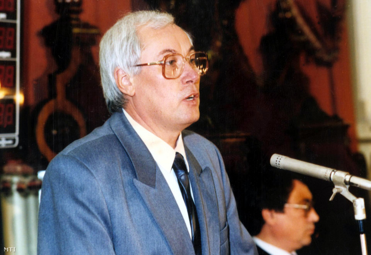 Dr. Szalay István 1994-ben