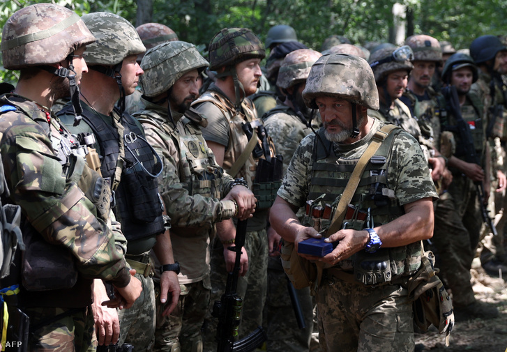 Ukrán katonák a Donyecki régióban Ukrajnában 2022. augusztus 15-én