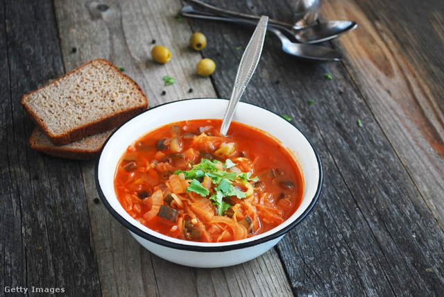 Una sopa de tomate rusa muy conocida es la sopa de repollo.