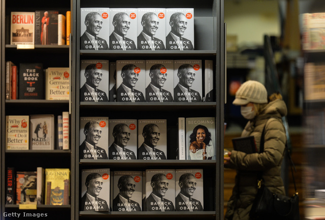 Barack Obama memoárja egy dublini könyvesbolt polcain