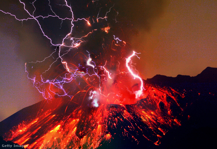 A Sakurajima-vulkán kitörése, Japán, 2012