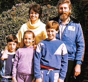 A család utolsó olyan fotója, amelyen Martin még egészséges gyerek a kóma előtt