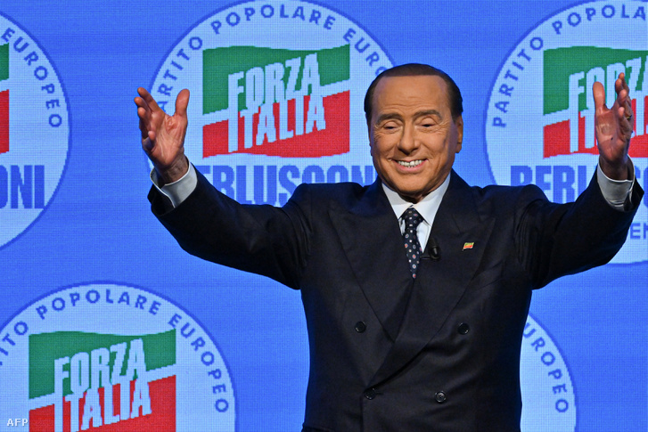 Silvio Berlusconi 2022. szeptember 23-án Milánóban