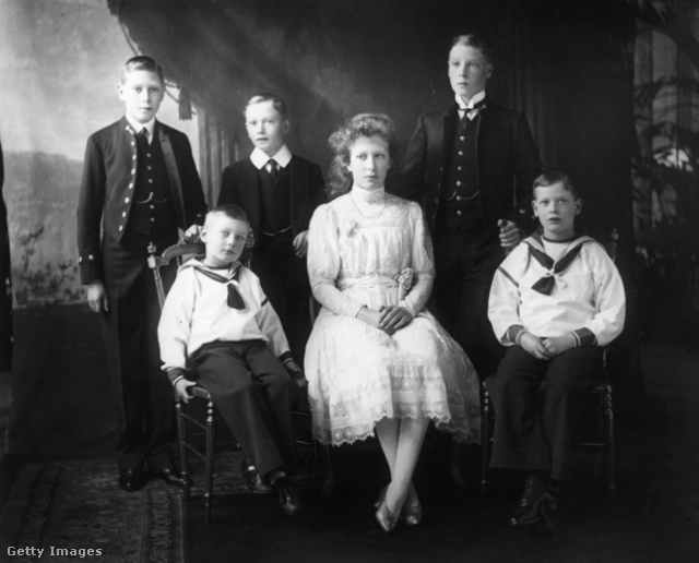 János és öt testvére 1910 körül