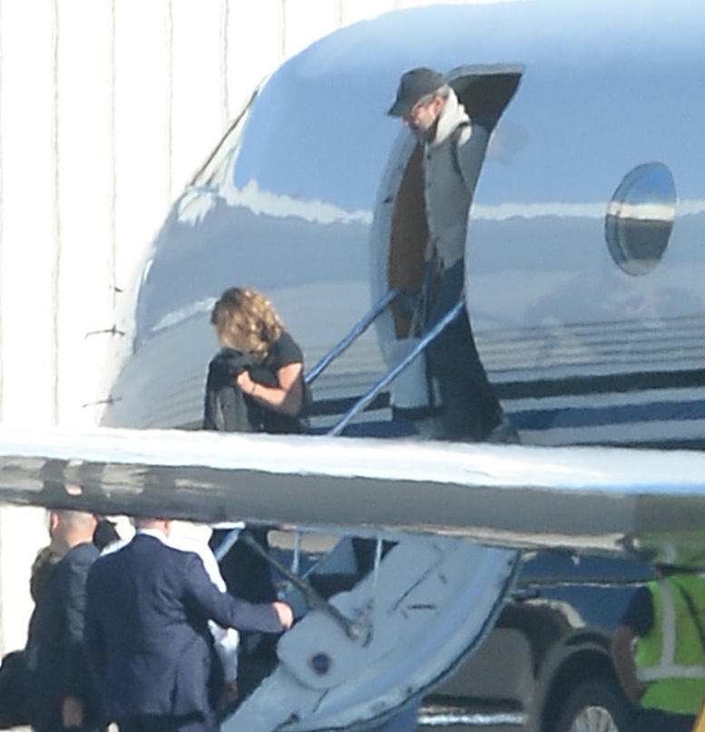 Jennifer Aniston és kollégája, Jon Hamm együtt repültek vissza Los Angelesbe egy magánrepülővel