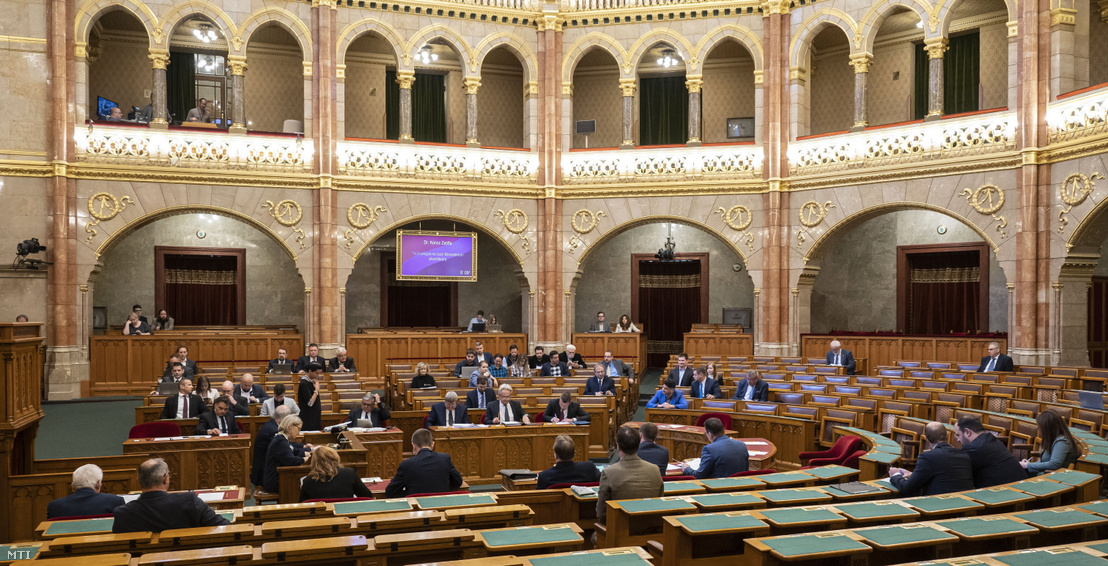 Az Országgyűlés plenáris ülése 2022.október 3-án