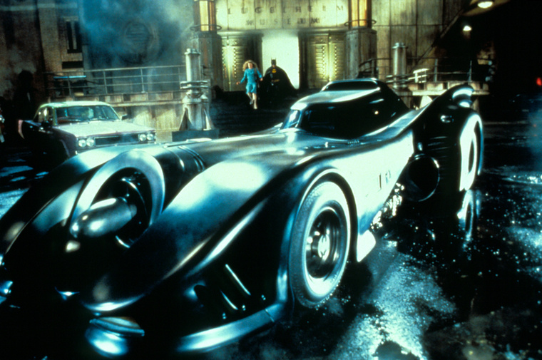 Batman, 1989.A Batmobile-t egy Chevrolet Impalára építették.