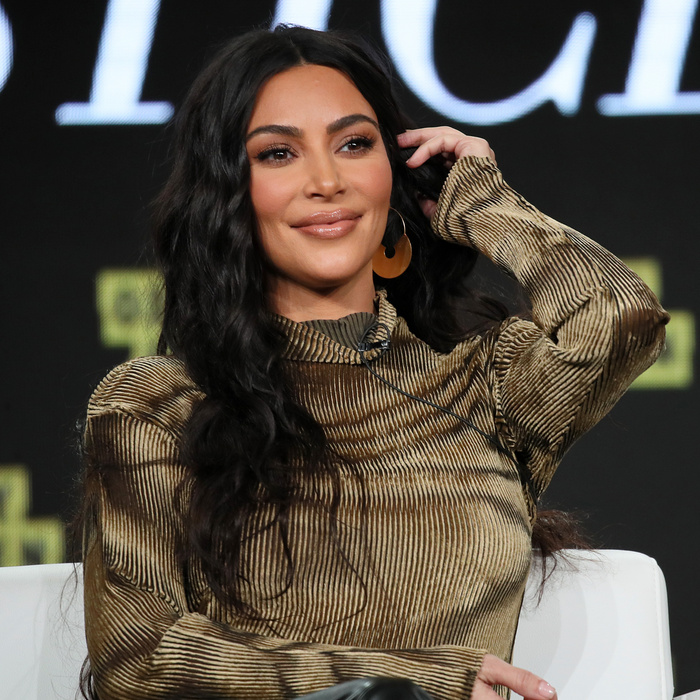 Kim Kardashian a „nagymamája tiszteletére" szexelt