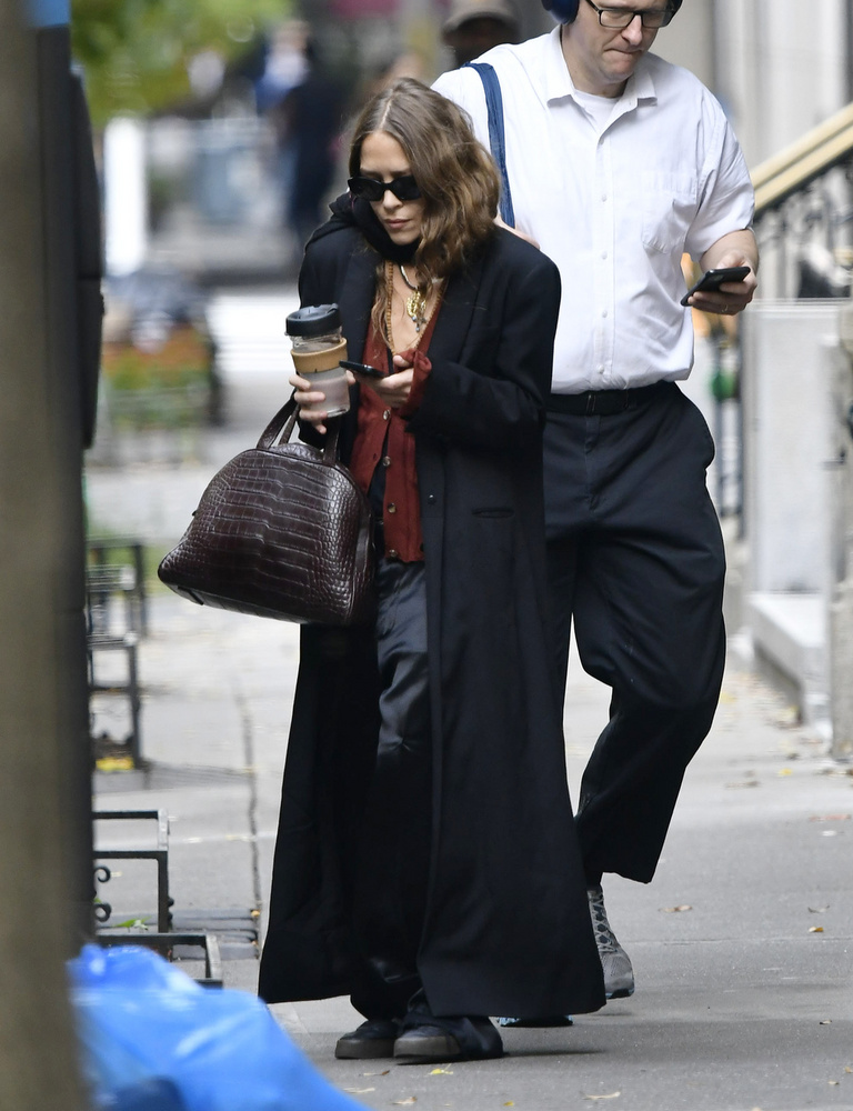 Ritka pillantok egyike, amikor sikerül Mary-Kate Olsent lencsevégre kapni a nyílt utcán