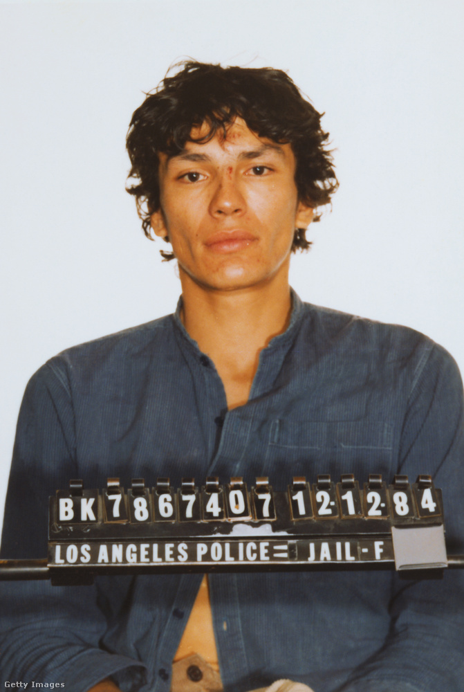 Richard Ramirez&nbsp;1984 júniusától 1985 augusztusáig terrorizálta Los Angeles lakosságát, majd később San Francisco városát is, összesen 13 emberrel végzett