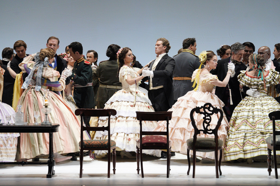 Evgenia Muraveva as Tatyana and Gordon Bintner as the title role