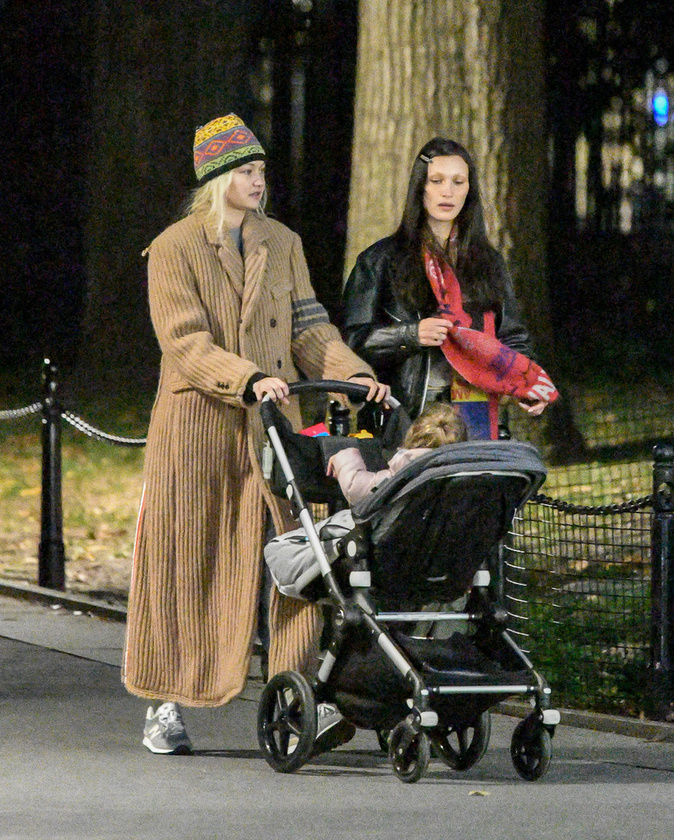 Gigi Hadid szinte soha nem mutatja meg kislányát a nyilvánosságnak, azonban legutóbb vele és testvérével, Bella Hadid-al az oldalán sétálgatott New Yorkban