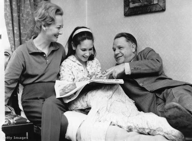 Lawrence Durrell (1912–1990), harmadik felesége, Claude és lánya, Sappho