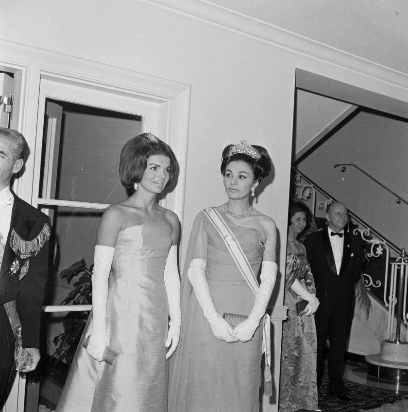 Farah Pahlavi Jackie Kennedyvel.