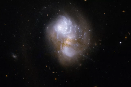 Webb-reveals-hidden-star-formation-in-pair-of-colliding-galaxies