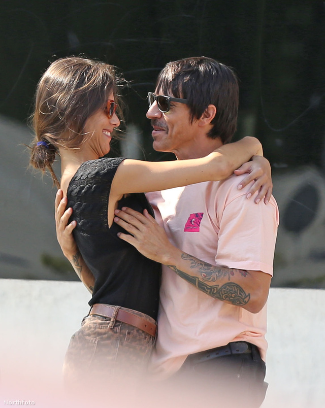 Exploring The Relationship Between Anthony Kiedis And His Young Girlfriend