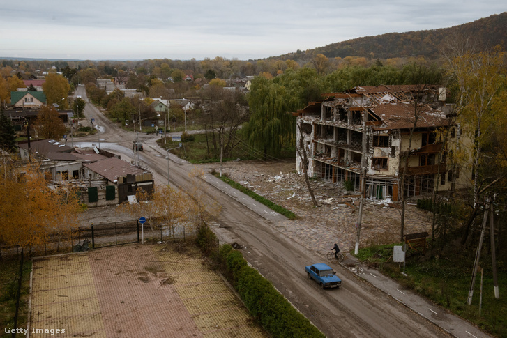 Szétlőtt épületek Donbász régióban 2022. október 25-én