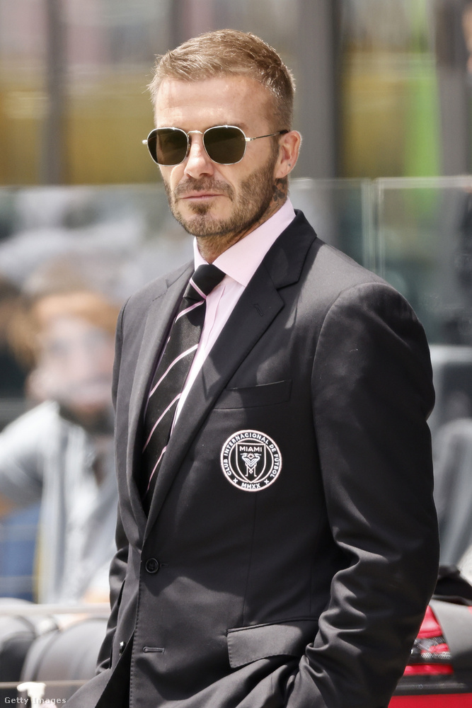 David Beckham&nbsp;Az angol labdarúgó már aktív pályafutása során is az eleganciát testesítette meg a pályán, így nem csoda, hogy az üzleti életben a saját nevével fémjelzett parfümök terjedtek el leginkább