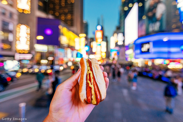 Ha máshogy nem, hot dog kifli belsejében világszerte ismert a virsli