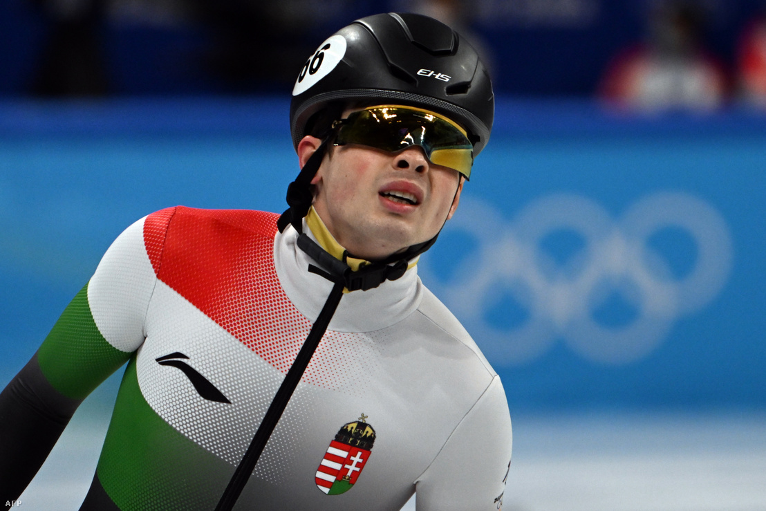 John-Henry Krueger a férfi 1000 méteres rövidpályás gyorskorcsolya futamának előfutamában a 2022-es pekingi téli olimpiai játékokon
