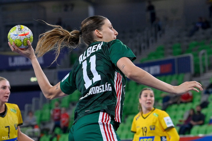 Albek Anna a női kézilabda Európa-bajnokság Magyarország - Svédország mérkőzésén a ljubljanai Stozice Arénában 2022. november 14-én