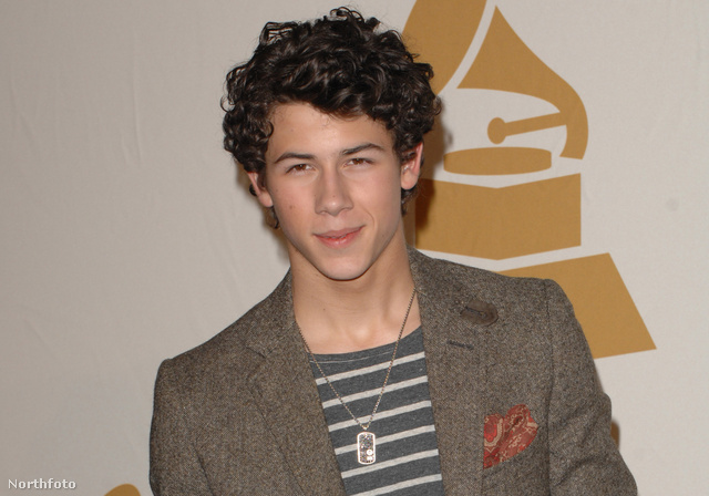 Nick Jonas rendesen kigyúrta magát