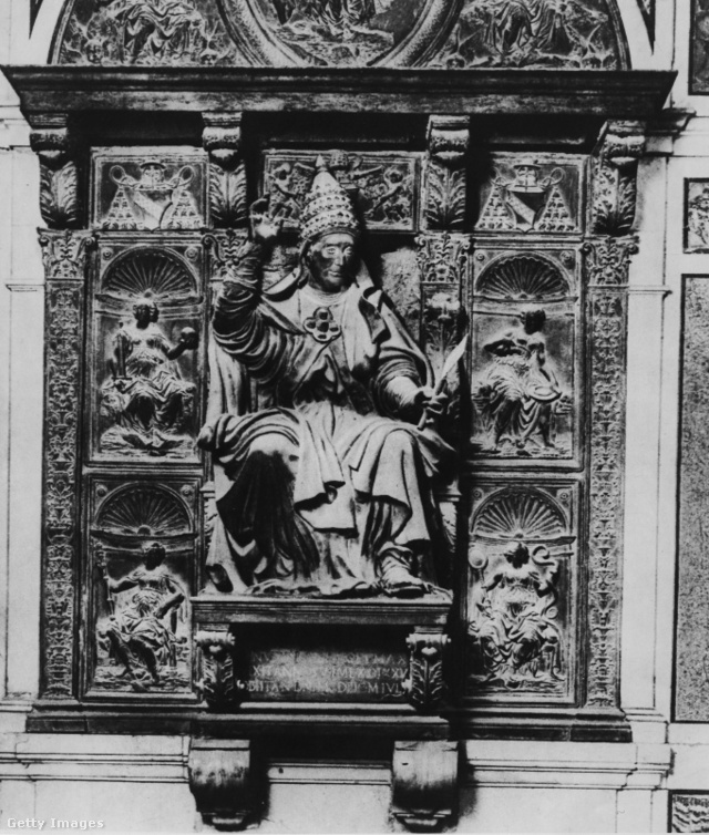 Ince pápa síremléke a római Szent Péter-bazilikában