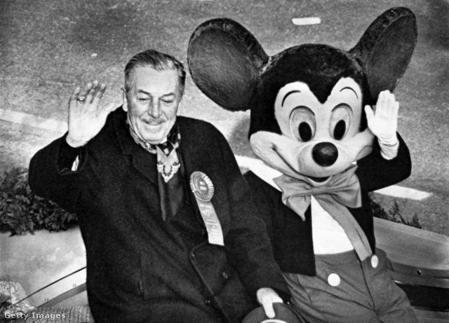 Walt Disney a halála előtt 11 hónappal, 1966 januárjában