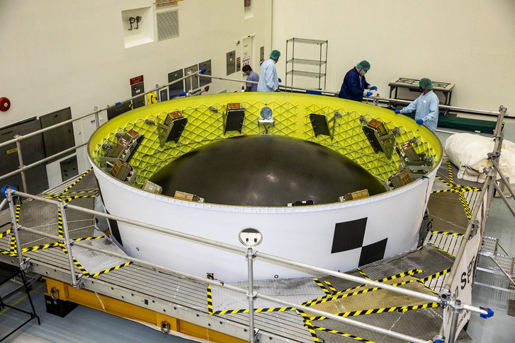 A mini műholdak az SLS horzodórakéta leváló köztes fokozatának holt terében