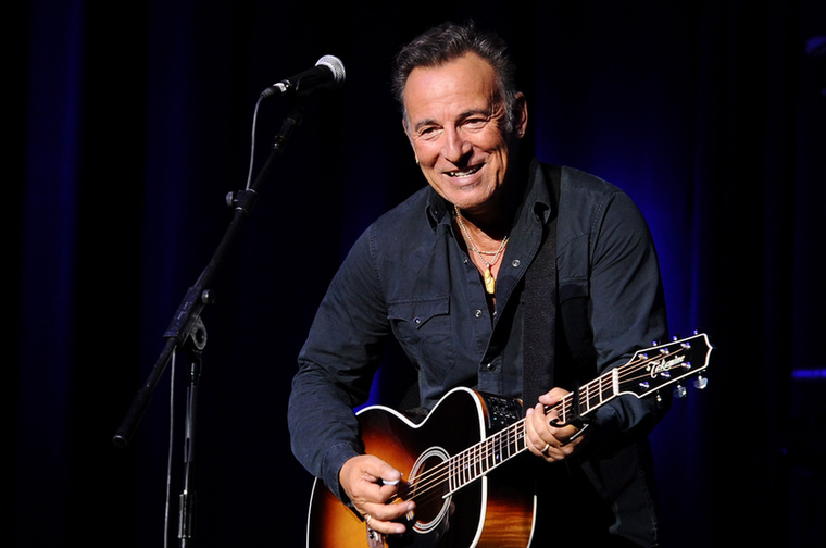 Bruce SpringsteenA Rock'n'roll legendája, Bruce Springsteen a hangjára kötött biztosítást, mégpedig 5 millió dollár (1,9 milliárd forint) értékben