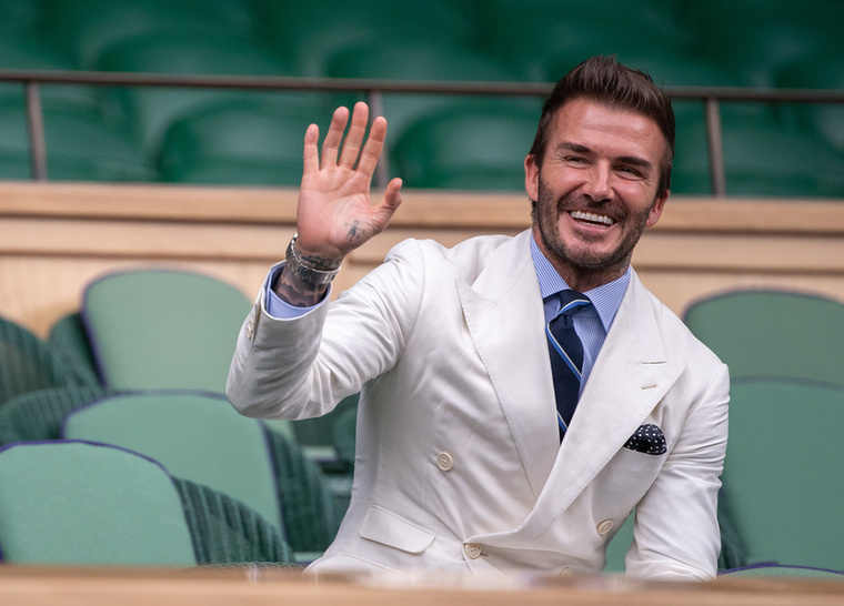 David BeckhamA lista élére a 2013-ban visszavonult futballsztár, David Beckham került