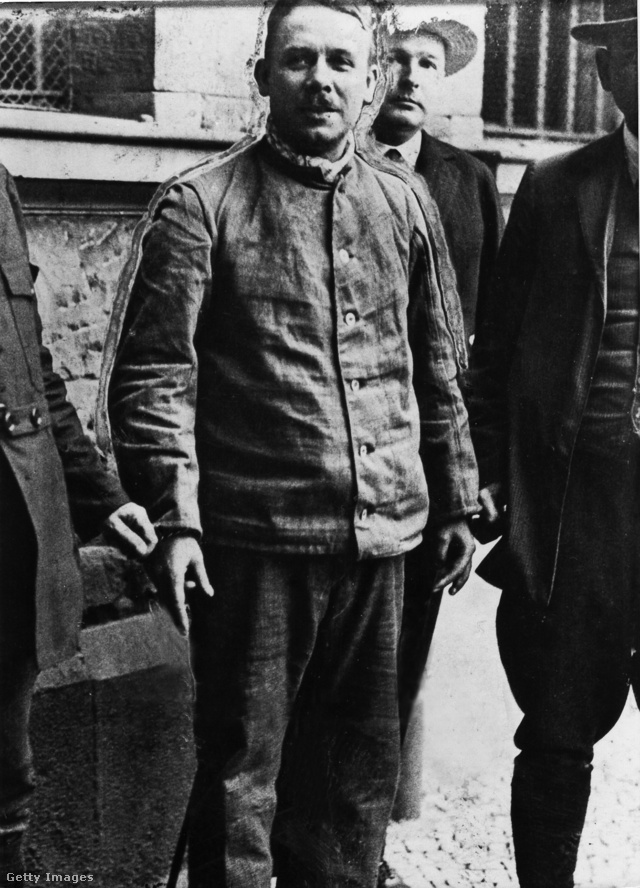Fritz Haarmann (1879–1925), a hannoveri vámpír letartóztatásakor
