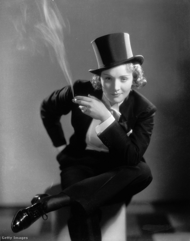 Dietrich volt az első színésznő, aki férfiruhába öltözött