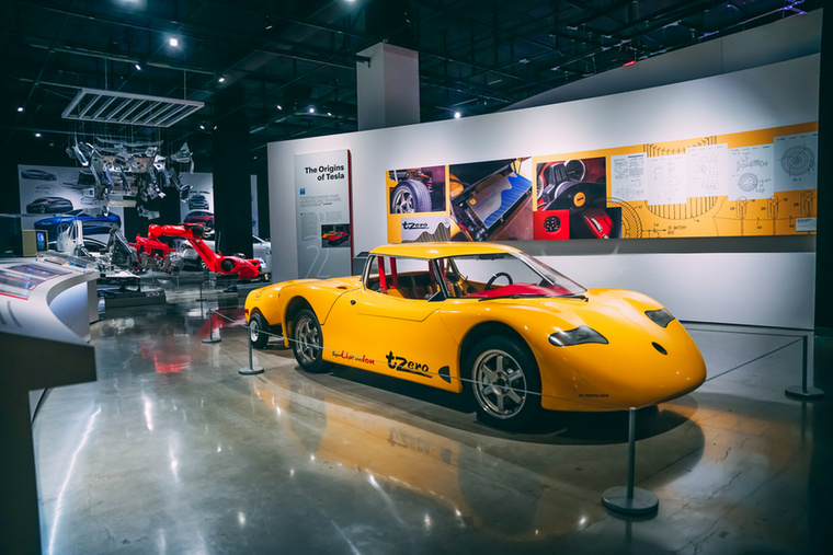 Ha azt mondom, hogy az 1996-os AC Propulsion Tzero, tehát a Lotus-alapú Tesla Roadster elődje az 1989-es Piontek Sportech utódja, akkor megint a Suzukinál kötünk ki.