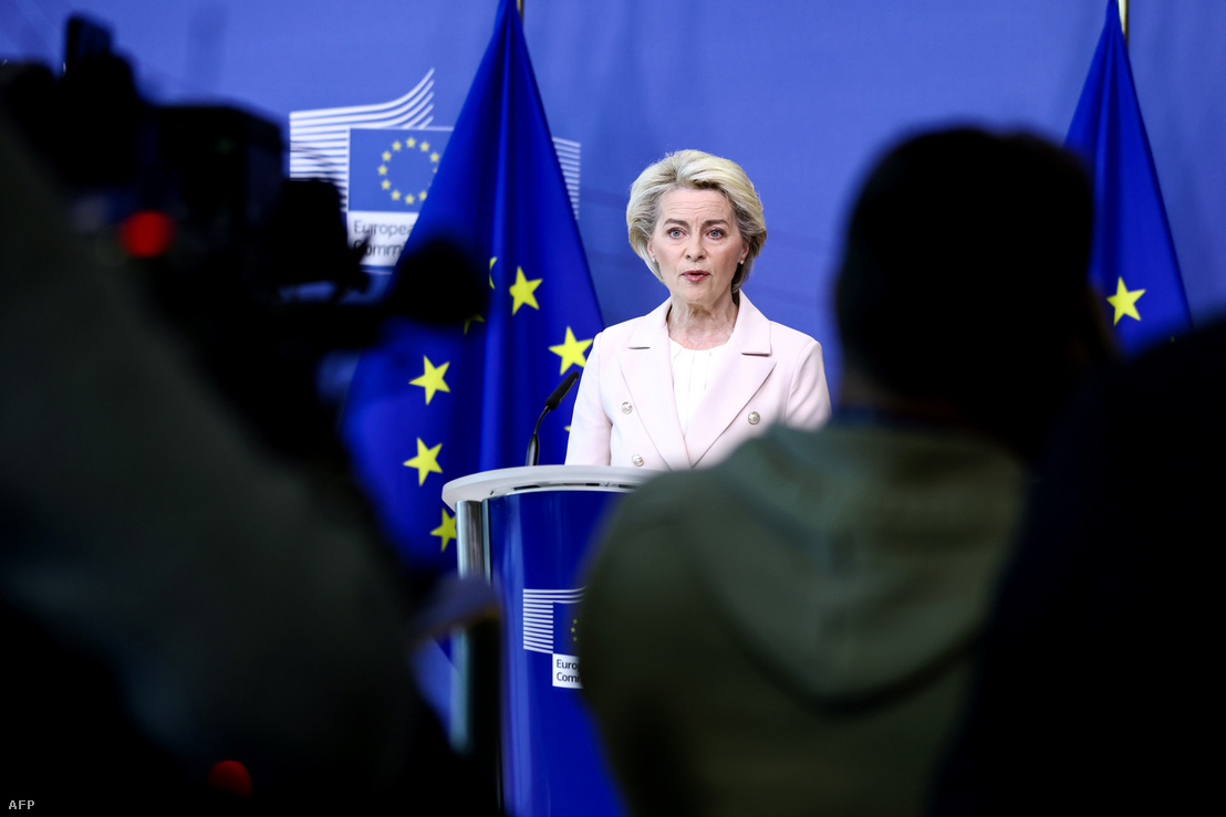 Ursula von der Leyen, az Európai Bizottság elnöke 2022. április 27-én Brüsszelben